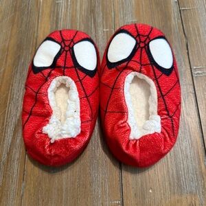 ✨2/$6✨ Boys Spider-Man slippers